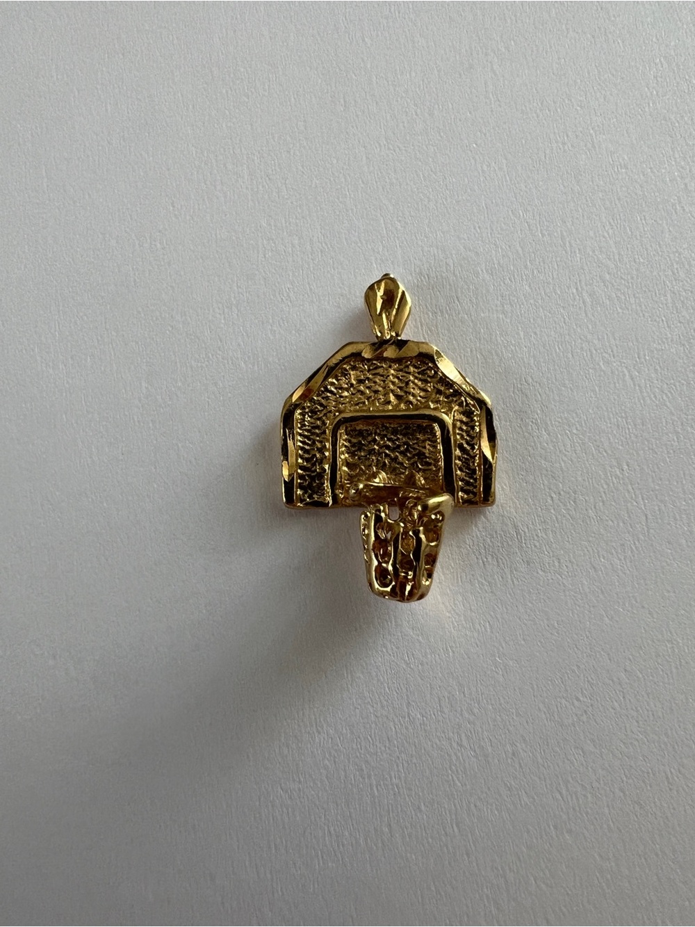 🏀 Vintage Gold Tone Basketball Hoop & Net Charm Pendant 🏀